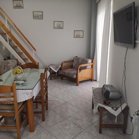 Panos & Antzy Apartments Kalamata Exterior foto